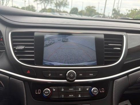 Used 2018 Buick LaCrosse Essence FWD image 29