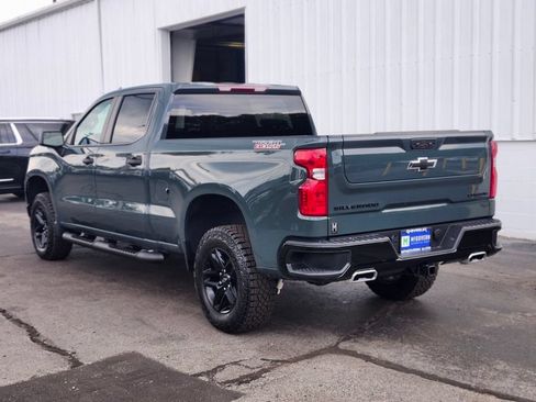 Used 2025 Chevrolet Silverado 1500 Custom Trail Boss w/ LPO, Dark Essentials Package AWD/4WD image 3