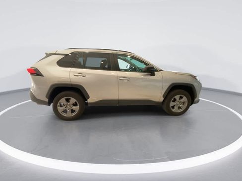 Used 2024 Toyota RAV4 LE AWD/4WD image 9