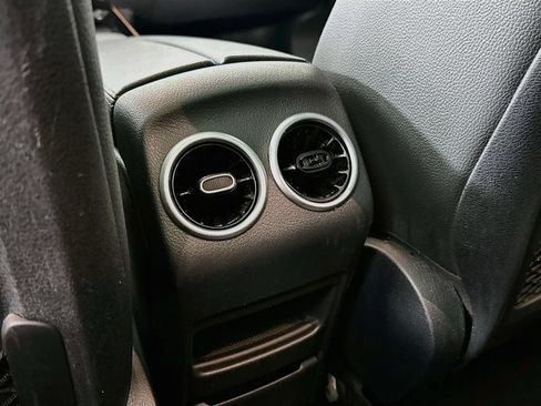 Certified 2023 Mercedes-Benz GLB 250 image 24