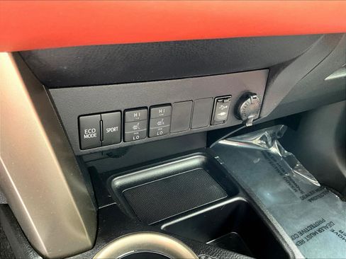 Used 2013 Toyota RAV4 Limited FWD image 16