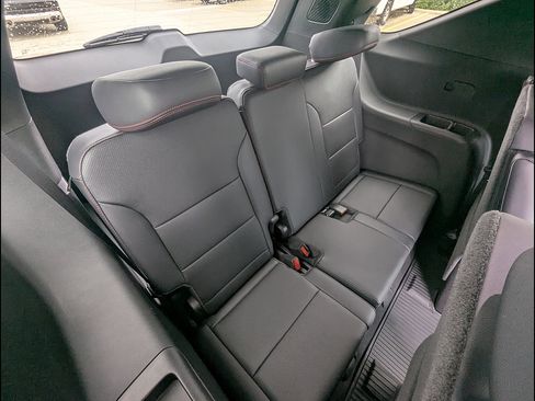 New 2026 Chevrolet Traverse Z71 w/ Enhanced Driving Package AWD/4WD image 15
