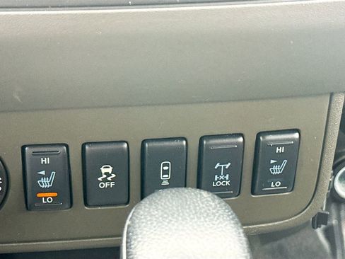 Used 2020 Nissan Frontier PRO-4X AWD/4WD image 21