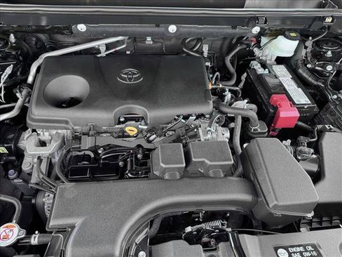 Used 2024 Toyota RAV4 Adventure image 21