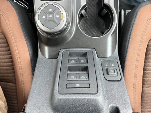 Used 2023 Ford Bronco Outer Banks image 20