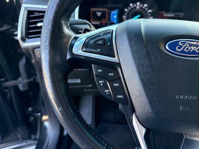 Used 2015 Ford Edge Titanium AWD/4WD image 25