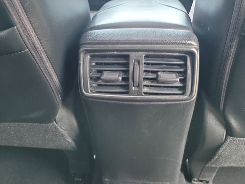 Used 2018 Nissan Rogue Sport SL w/ SL Premium Package image 22