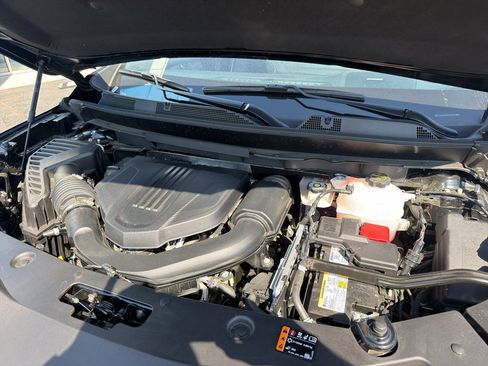 Used 2025 Buick Enclave Preferred image 8