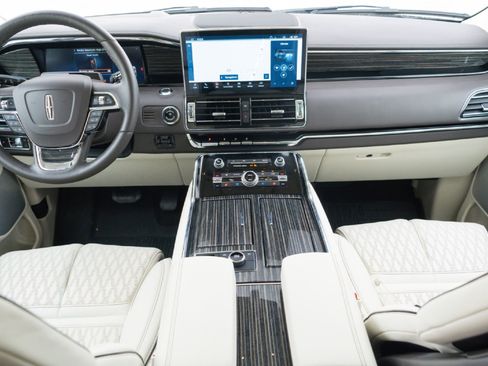 Used 2024 Lincoln Navigator Black Label AWD/4WD image 24