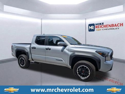 Used 2024 Toyota Tacoma TRD Off-Road AWD/4WD image 1