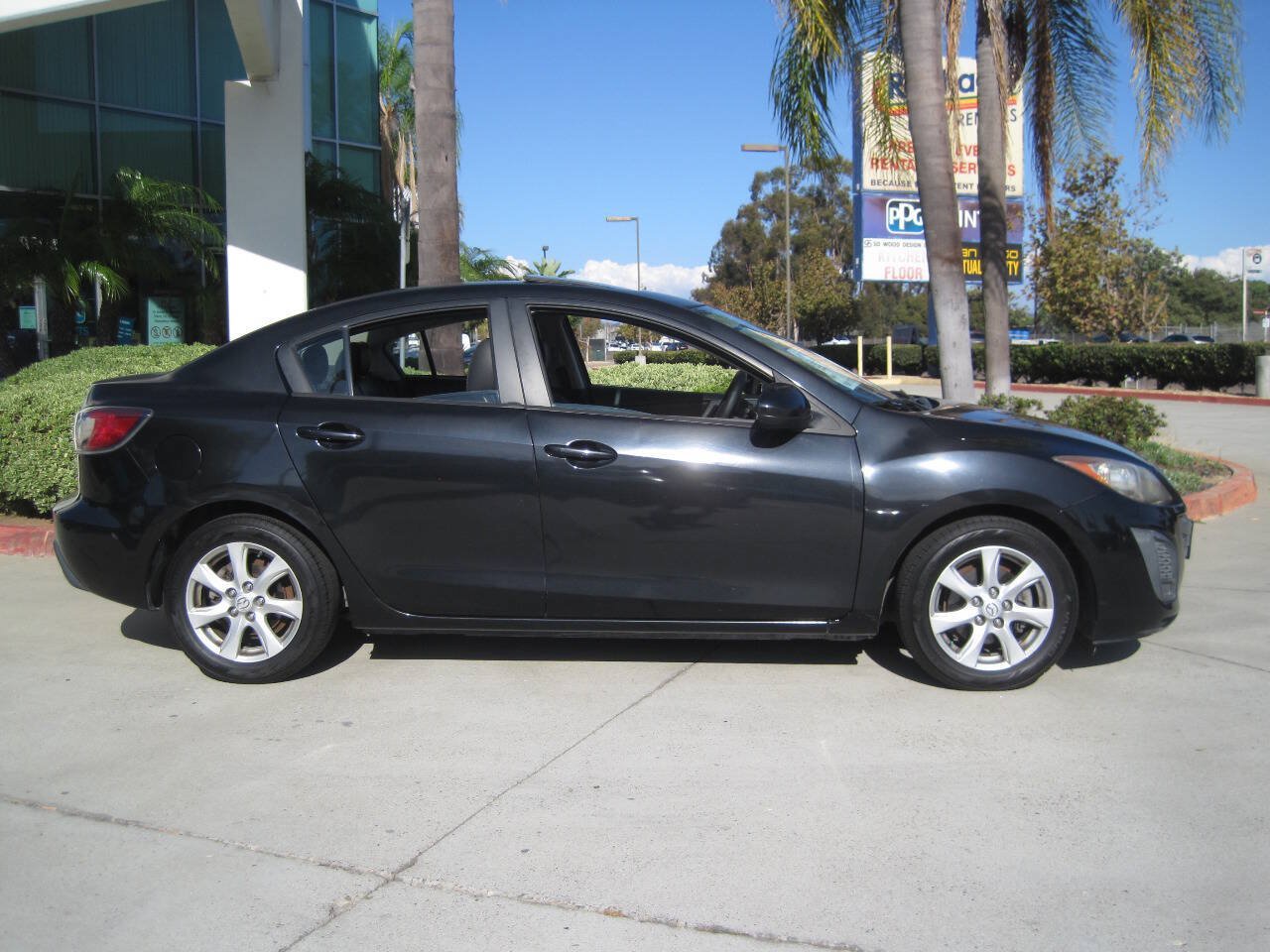Used 2011 MAZDA MAZDA3 i Touring FWD image 10