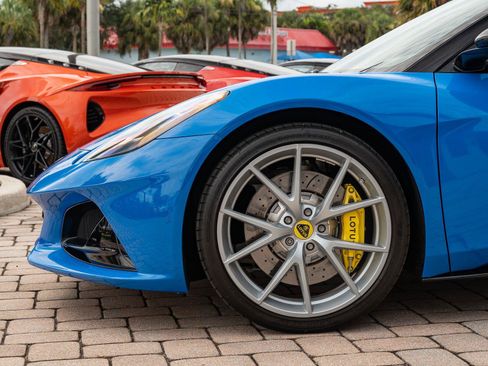 Used 2025 Lotus Emira RWD image 39