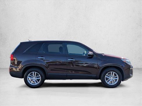 Used 2014 Kia Sorento LX FWD image 4