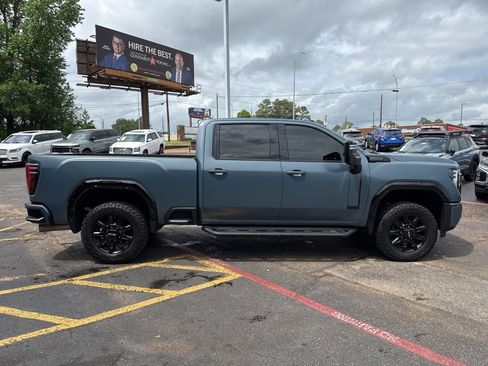Used 2024 GMC Sierra 2500 AT4 w/ AT4 Preferred Package image 5