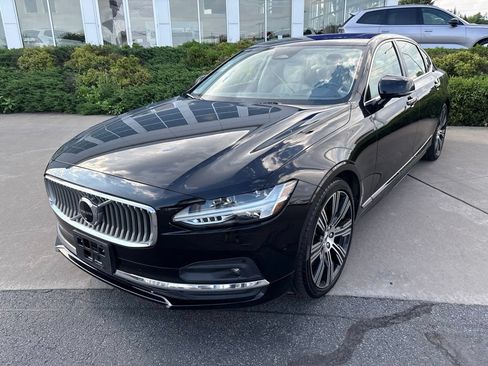 Certified 2023 Volvo S90 B6 Plus AWD/4WD image 2
