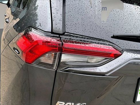 Used 2019 Toyota RAV4 XLE w/ Convenience Package AWD/4WD image 26