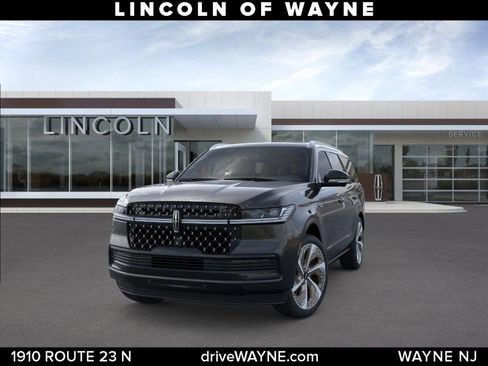 New 2026 Lincoln Navigator Black Label AWD/4WD image 2