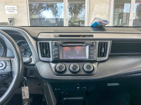 Used 2017 Toyota RAV4 LE image 13