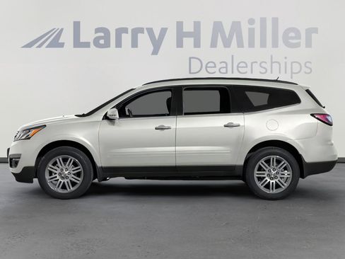 Used 2014 Chevrolet Traverse LT FWD image 3