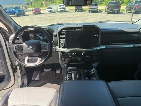 Used 2025 Ford F150 Lariat AWD/4WD image 16