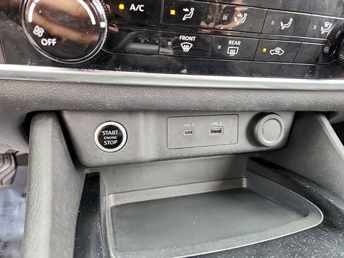 Used 2023 Nissan Rogue S AWD/4WD image 25