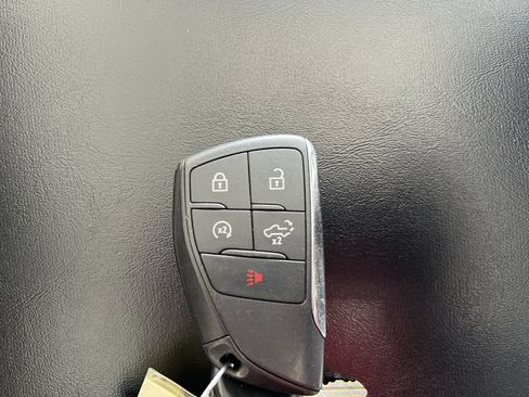 Used 2024 GMC Sierra 2500 Denali Ultimate AWD/4WD image 23
