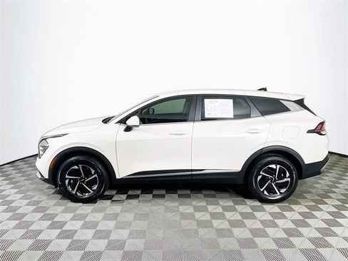 Used 2024 Kia Sportage LX image 5