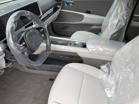 New 2025 Hyundai Ioniq 6 Limited image 8