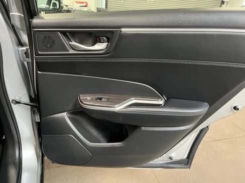 Used 2019 Honda Clarity Plug-In Hybrid image 13