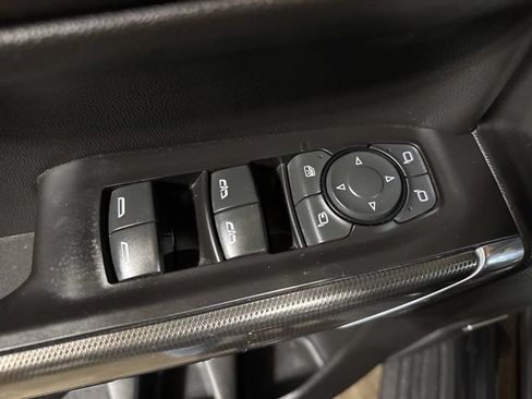 Used 2021 GMC Sierra 1500 AT4 w/ AT4 Premium Package AWD/4WD image 4