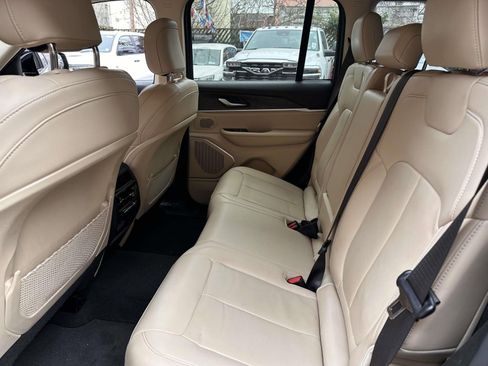 Used 2022 Jeep Grand Cherokee Limited image 18