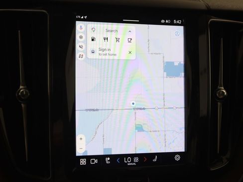 Used 2023 Volvo XC60 B5 Plus image 9