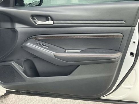 Used 2020 Nissan Altima 2.5 SR w/ Premium Package image 25