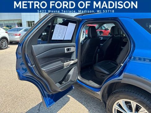Certified 2022 Ford Explorer XLT w/ Equipment Group 202A AWD/4WD image 32