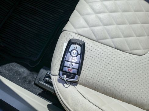 Used 2024 Ford Edge Titanium w/ Titanium Elite Package image 28