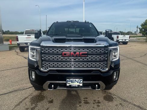Used 2022 GMC Sierra 3500 Denali w/ Denali Ultimate Package AWD/4WD image 2