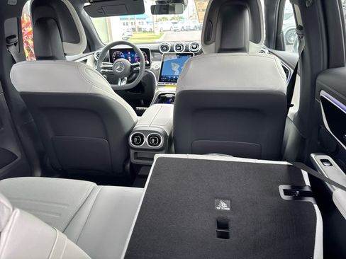 New 2026 Mercedes-Benz GLC 300 4MATIC image 9