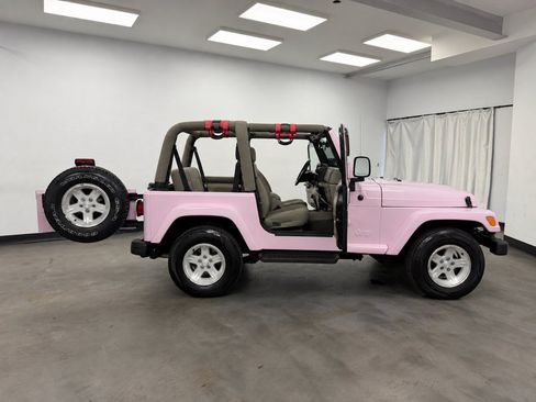 Used 2004 Jeep Wrangler Sahara w/ Dual Top Group AWD/4WD image 35