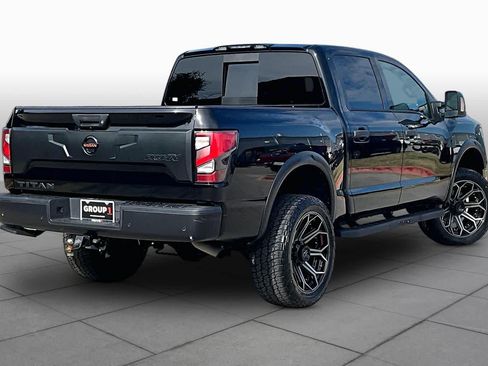 Used 2021 Nissan Titan PRO-4X w/ Pro-4x Convenience Package AWD/4WD image 13
