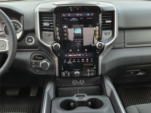 New 2026 RAM 1500 Big Horn AWD/4WD image 10