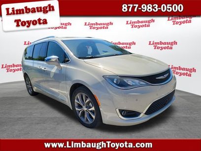 Used 2020 Chrysler Pacifica Limited w/ Tire & Wheel Group