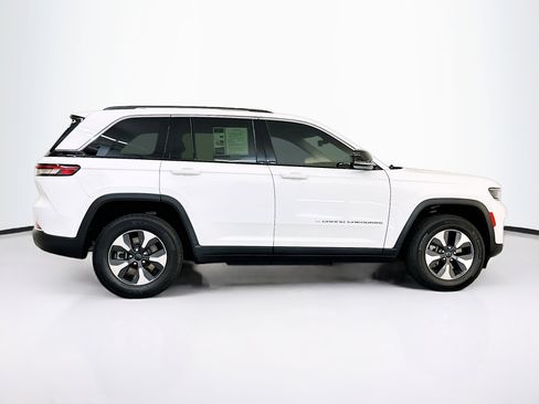 Used 2022 Jeep Grand Cherokee Limited 4xe image 10
