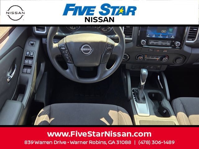 Used 2024 Nissan Frontier SV AWD/4WD image 7