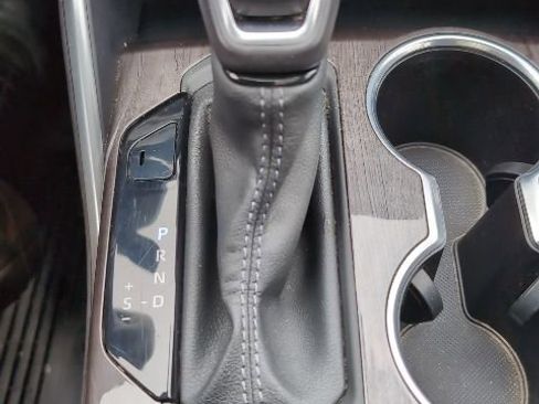 Used 2024 Toyota Highlander Platinum image 18