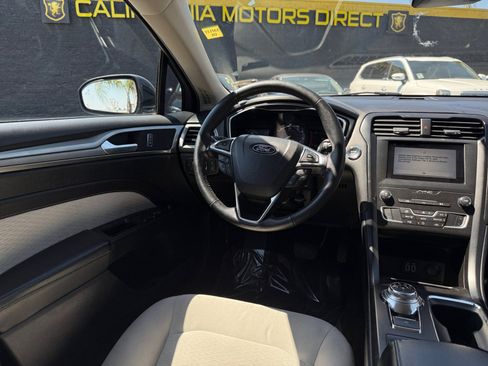 Used 2019 Ford Fusion SE w/ Equipment Group 151A image 22