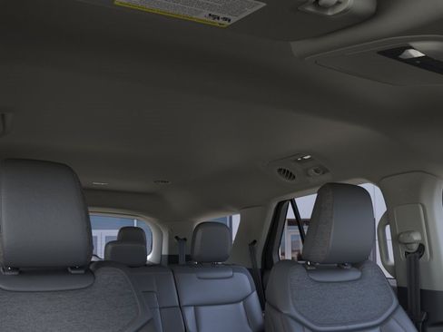 New 2025 Ford Explorer Active w/ Active Comfort Package AWD/4WD image 25