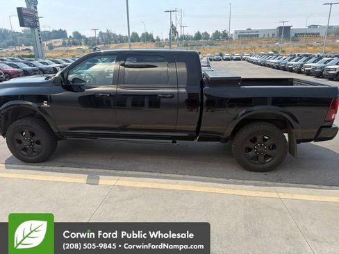 Used 2015 RAM 3500 Laramie w/ Black Appearance Group AWD/4WD image 10