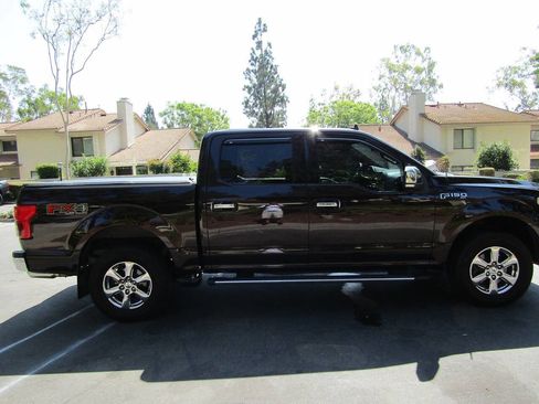 Used 2018 Ford F150 XLT w/ Equipment Group 302A Luxury image 4