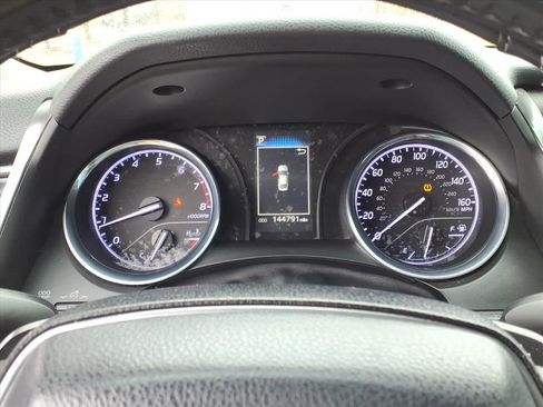 Used 2019 Toyota Camry SE image 17