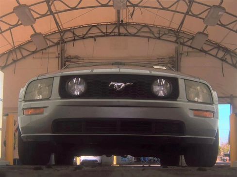 Used 2007 Ford Mustang GT RWD image 3